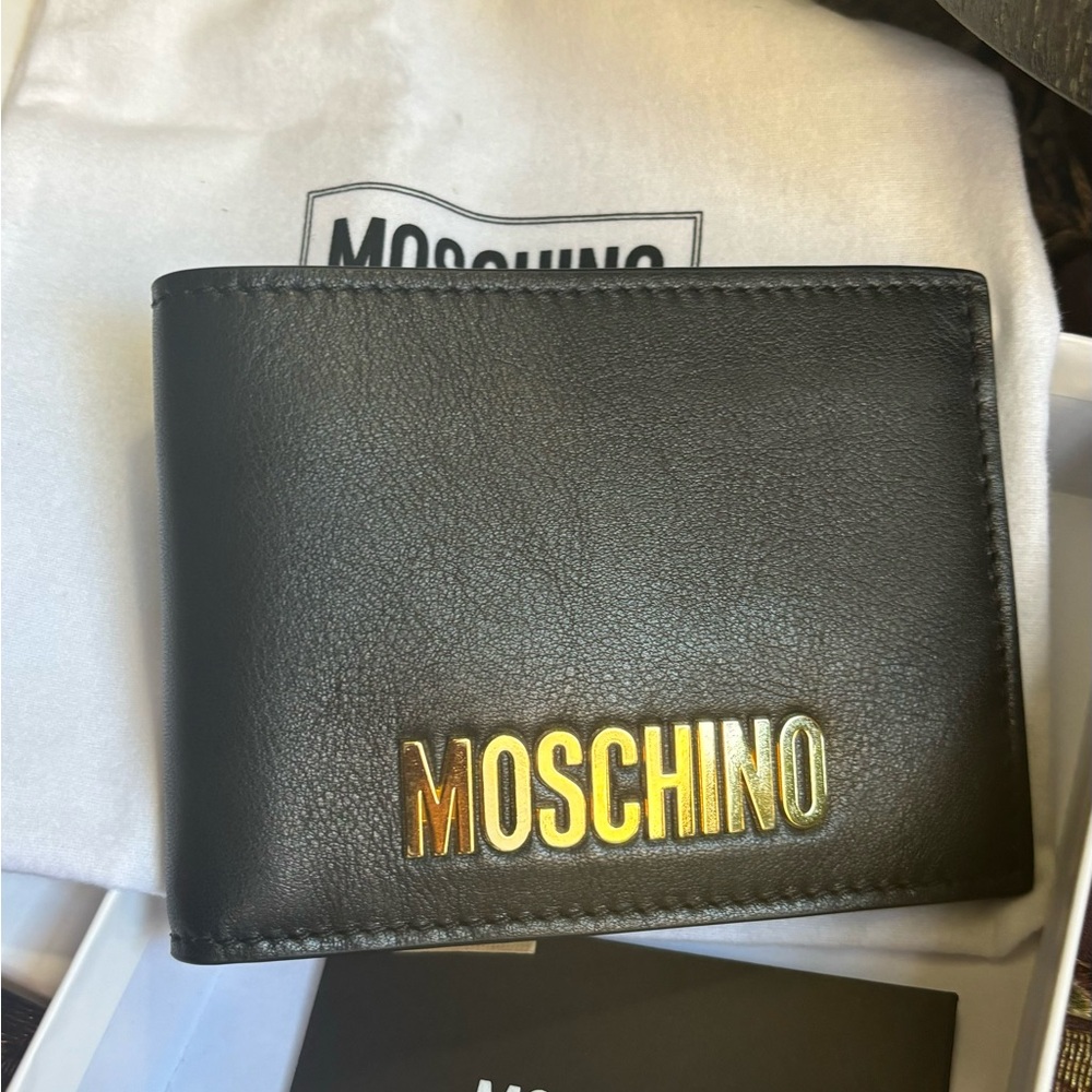 Authentic MOSCHINO Italian Leather logo Bifold wallet